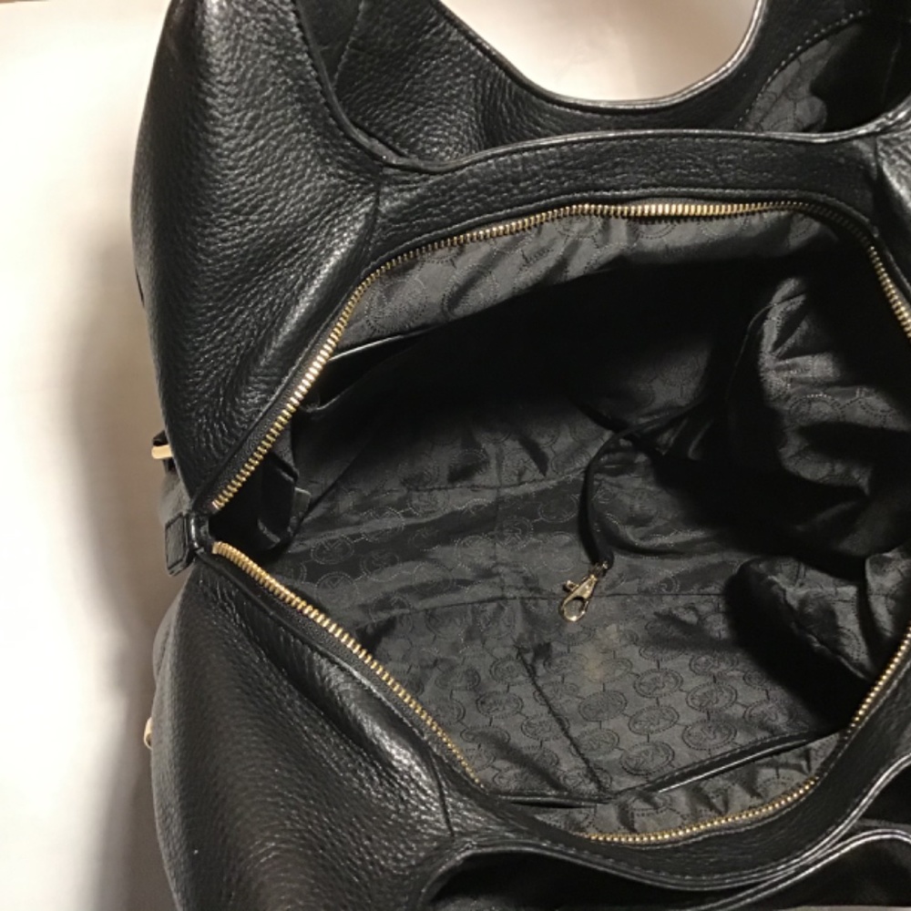 Handbag - Picture 2 of 3